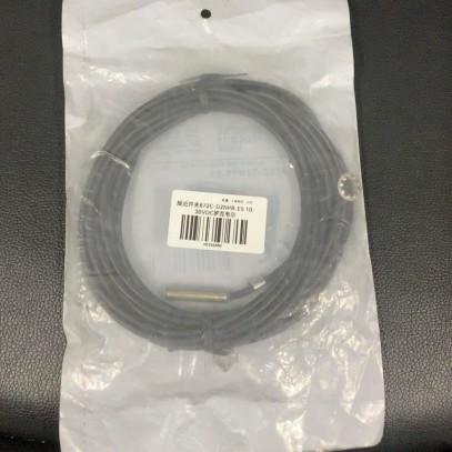 872C-D2NP8-E5 Allen-Bradley Inductive Proximity Sensor NEW