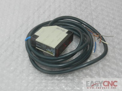 E3JK-5DM2-N Omron photoelectric switch new