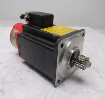 A06B-0371-B069 Fanuc AC Servo Motor 2-0SP Used