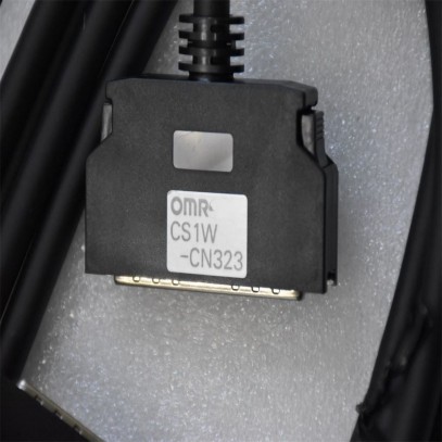CS1W-CN323 Omron Connecting Cable 3M NEW