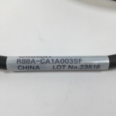 R88A-CA1A003SF Omron Power Cable 3M NEW
