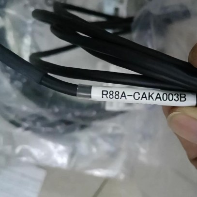 R88A-CAKA003B Omron Brake Cable 3M NEW