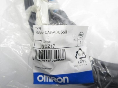 R88A-CAKA005SR Omron Power Cable 5M NEW