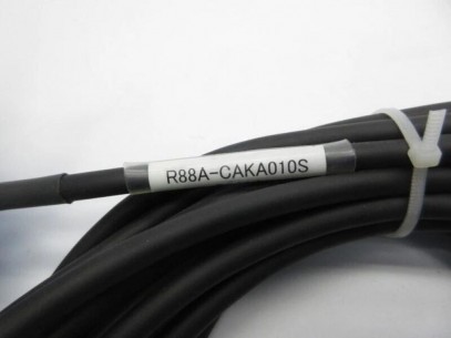 R88A-CAKA010S Omron Cable 10M NEW
