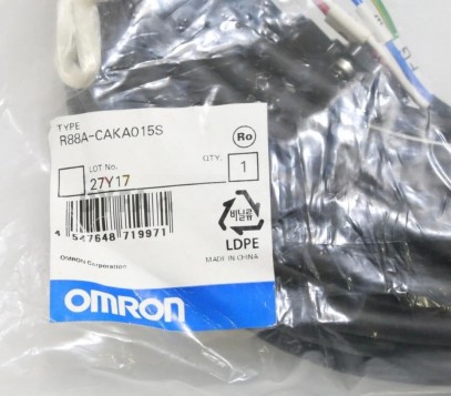 R88A-CAKA015S Omron Cable 15M NEW