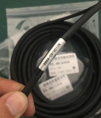 R88A-CR1B010N Omron Servo Power Cable 10M NEW