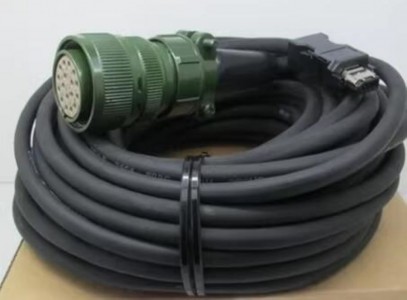 R88A-CRGC015N Omron Cable 15M NEW