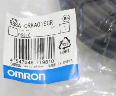 R88A-CRKA015CR Omron Cable 15M NEW