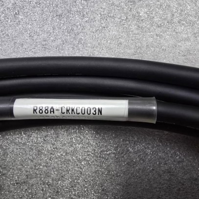 R88A-CRKC003N Omron Servo Encoder Cable 3M NEW