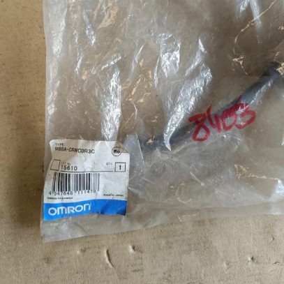 R88A-CRWC0R3C Omron Cable NEW