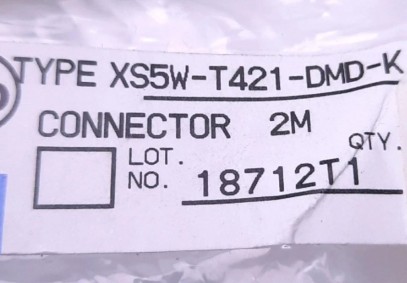 XS5W-T421-DMD-K Omron Connector Cable 2M NEW