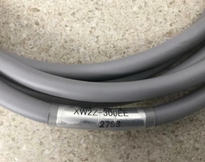 XW2Z-300EE Omron Cable 3M NEW