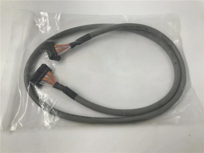 XW2Z-300X Omron Cable 3M NEW