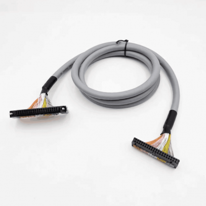XW2Z-700B Omron Cable 7M NEW