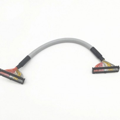 XW2Z-C25EE Omron Cable 0.25M NEW