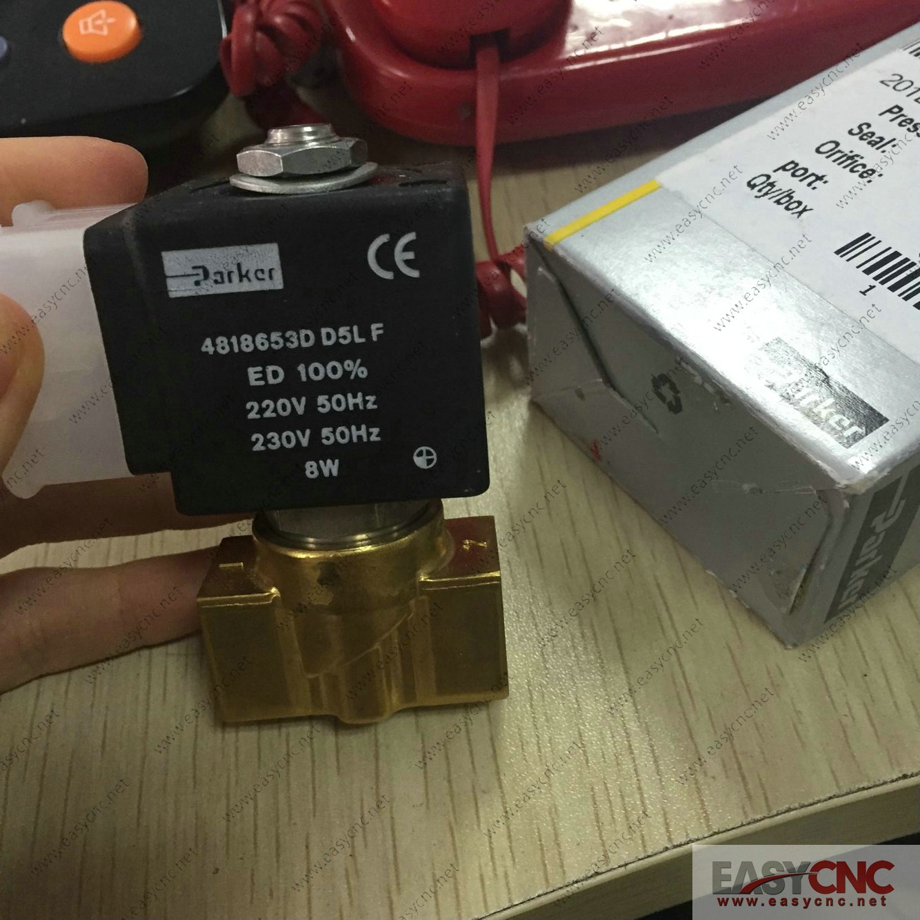 201DG1LVK7-4818653D Parker Solenoid Valve New And Original