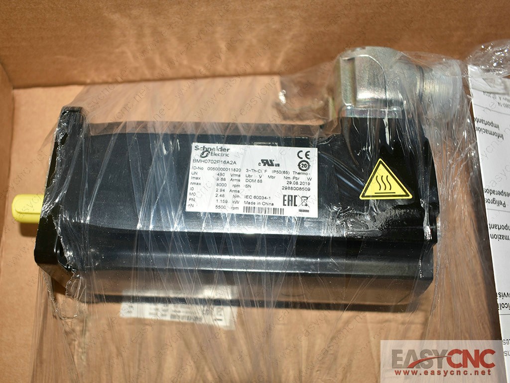 BMH0702P16A2A Schneider Servo Motor New