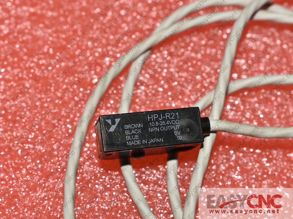 HPJ-R21 YAMATAKE Photoelectric Switch USED