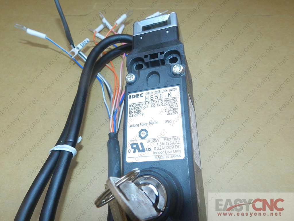 HS5E-K IDEC safety door lock switch new