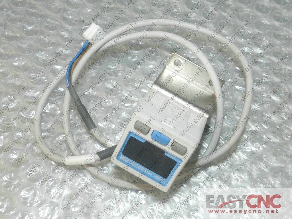 ZSE30-01-25-M Smc sensor used