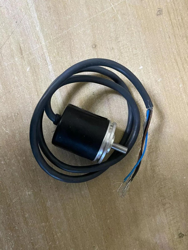 E6A2-CS3C Omron Rotary Encoder New And Original