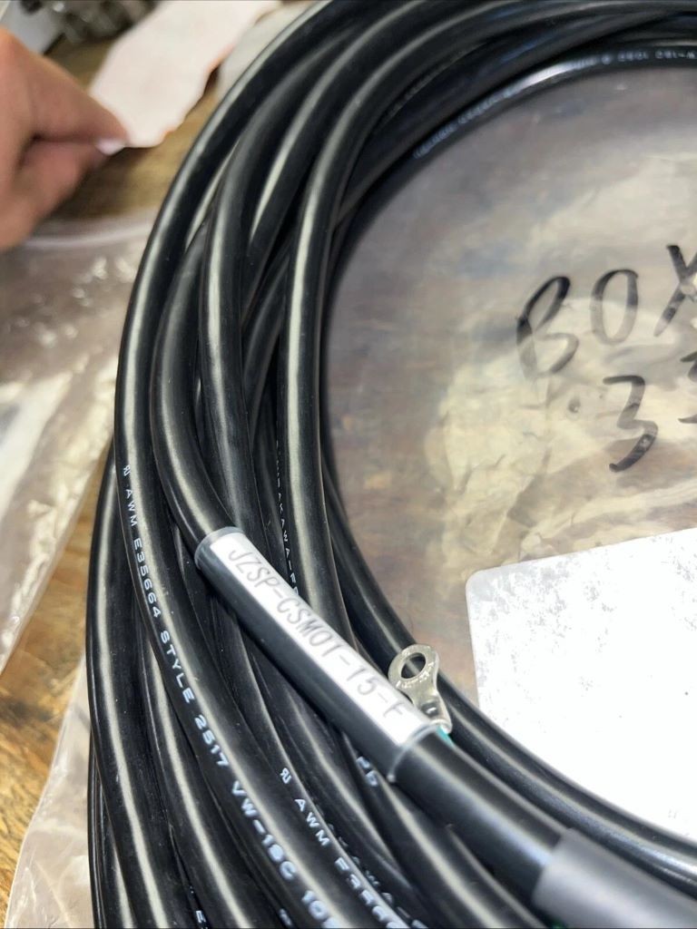 JZSP-CSM01-15-E Yaskawa Cable 15M NEW