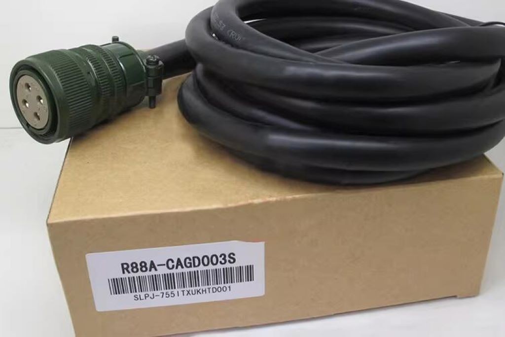 R88A-CAGD003S Omron Power Cable 3M NEW