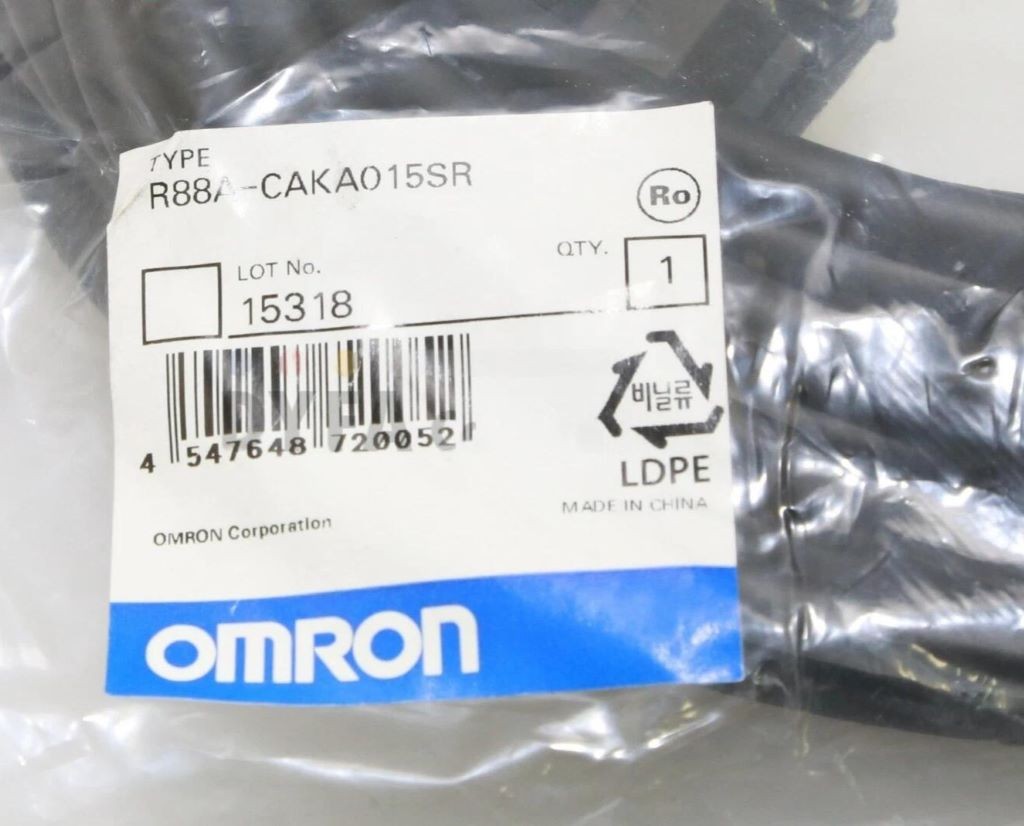 R88A-CAKA015SR Omron Power Cable 15M NEW