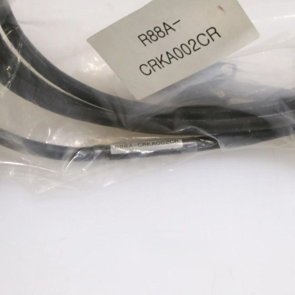 R88A-CRKA002CR Omron Cable 2M NEW