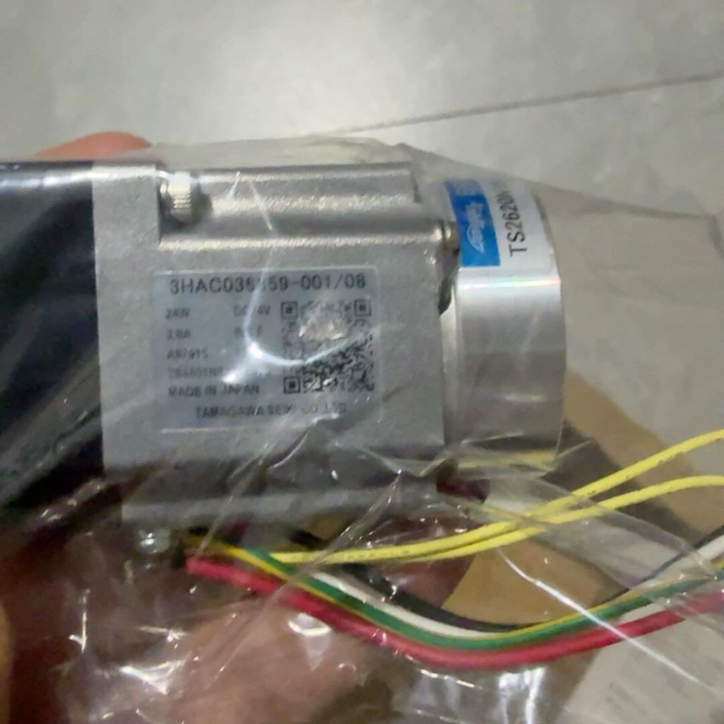 TS4601N8321E520 TAMAGAWA AC SERVO MOTOR NEW