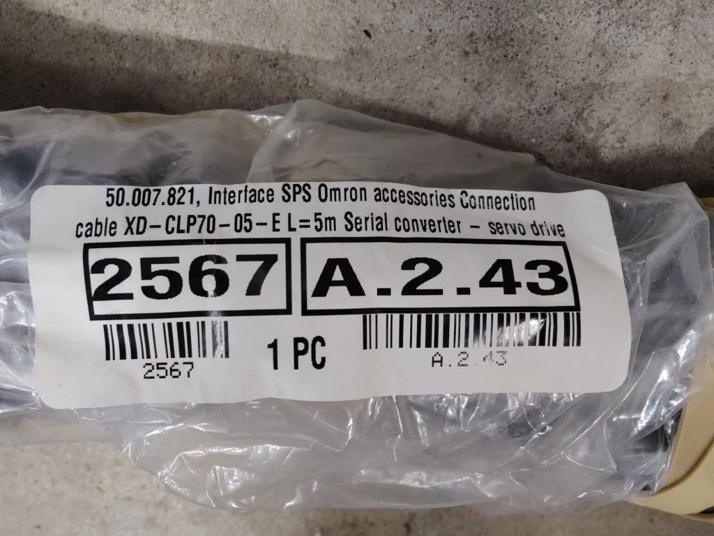 XD-CLP70-05-E Omron Communication Cable 5M NEW