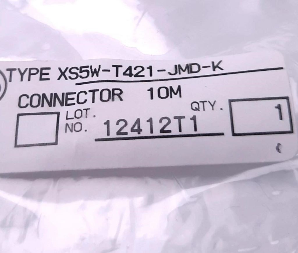 XS5W-T421-JMD-K Omron Connector Cable 10M NEW