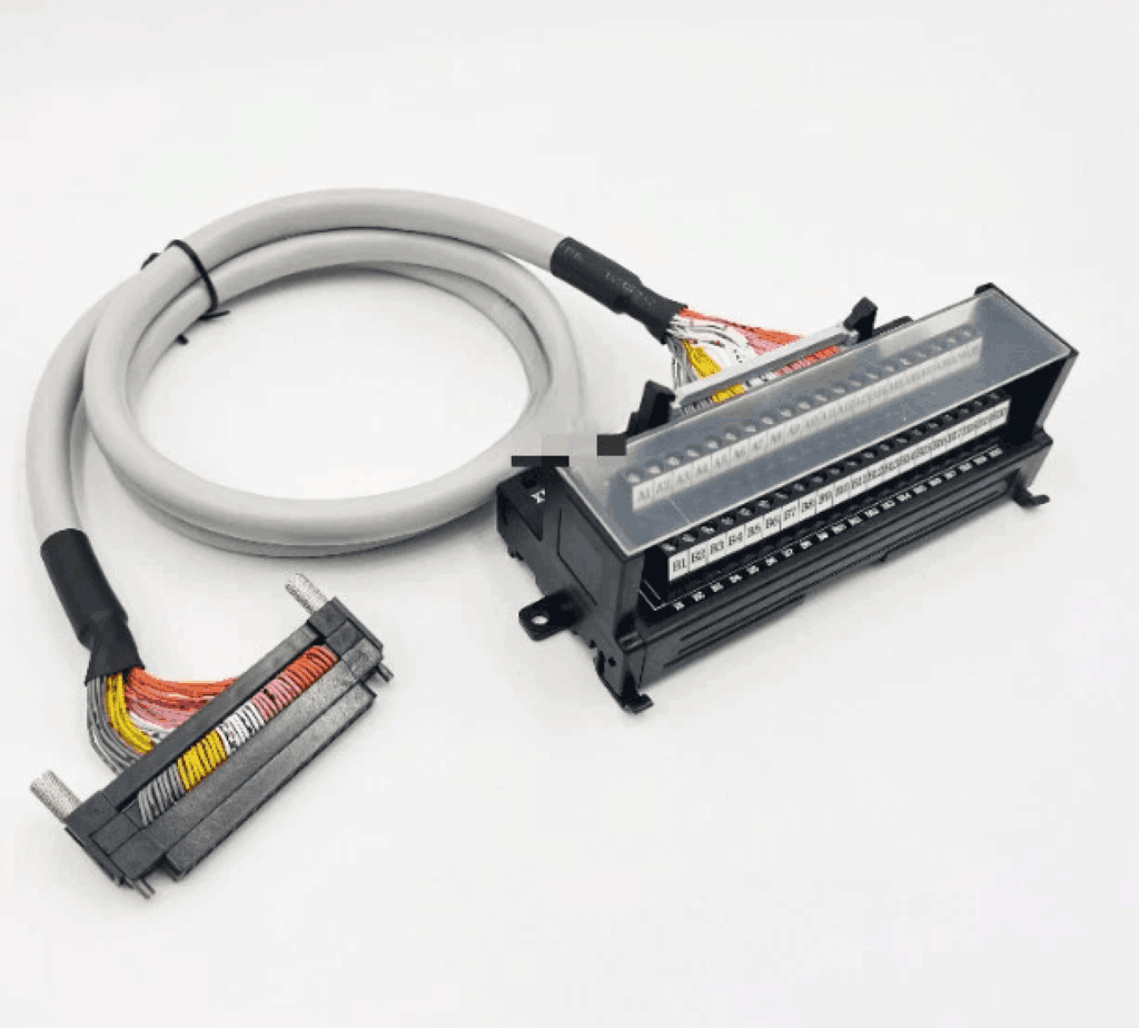 XW2B-50G6 Omron Terminal Block Witn 0.5M/1M/1.5M/2M/3M/5M Cable NEW