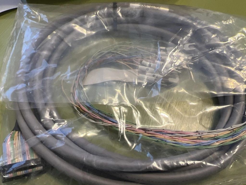 XW2Z-150F Omron Cable 1.5M NEW