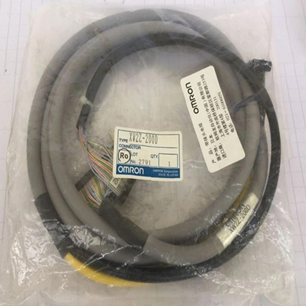 XW2Z-200D Omron Cable 2M NEW
