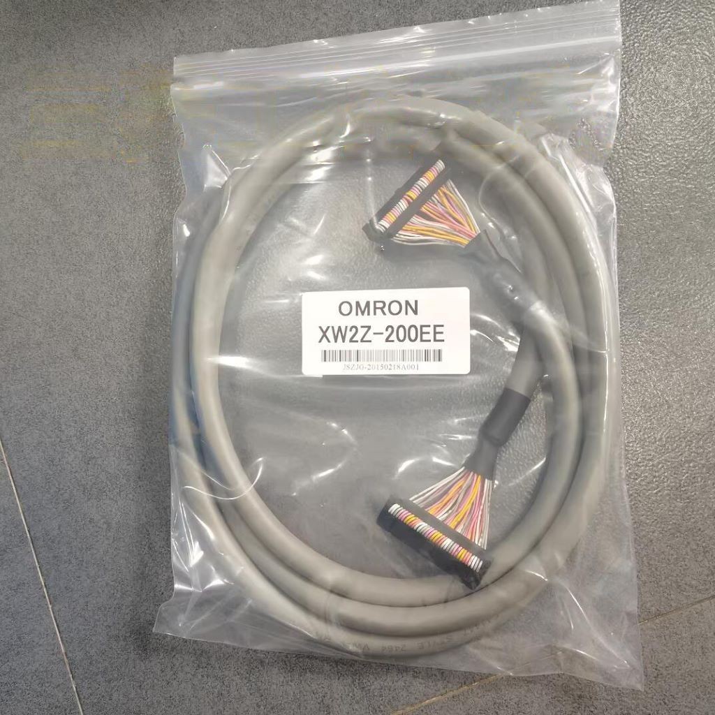 XW2Z-200EE Omron Cable 2M NEW