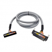 XW2Z-150B-R1 Omron Cable 1.5M NEW