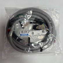 XW2Z-RO300C-275-MN Omron Connector Cable NEW