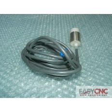 E2E-X18ME1 OMRON proximity switcy new no box