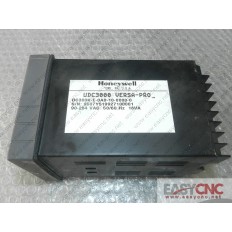 UDC3000 VERSA-PRO DC300K-E-0A0-10-0000-0 Honeywell temperature controller used