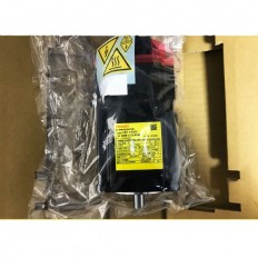 A06B-2215-B100 Fanuc AC Servo Motor aiS 4/5000 New And Original