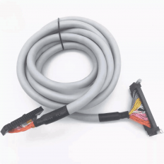 XW2Z-100BU Omron Cable 1M NEW