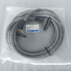 XW2Z-500K Omron Cable 5M NEW