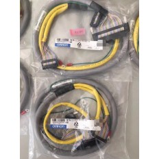 XW2Z-RO100C-75 Omron Connector Cable NEW