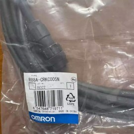 R88A-CRKC005N Omron Servo Encoder Cable 5M NEW